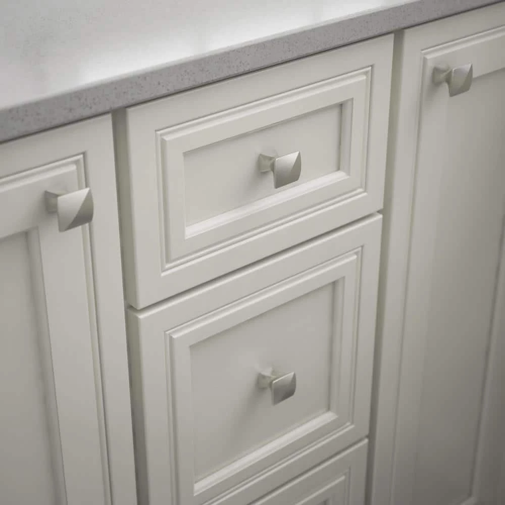 Liberty Modern Twist 1-3/16 in. (30 mm.) Satin Nickel Cabinet Knob - Image 2